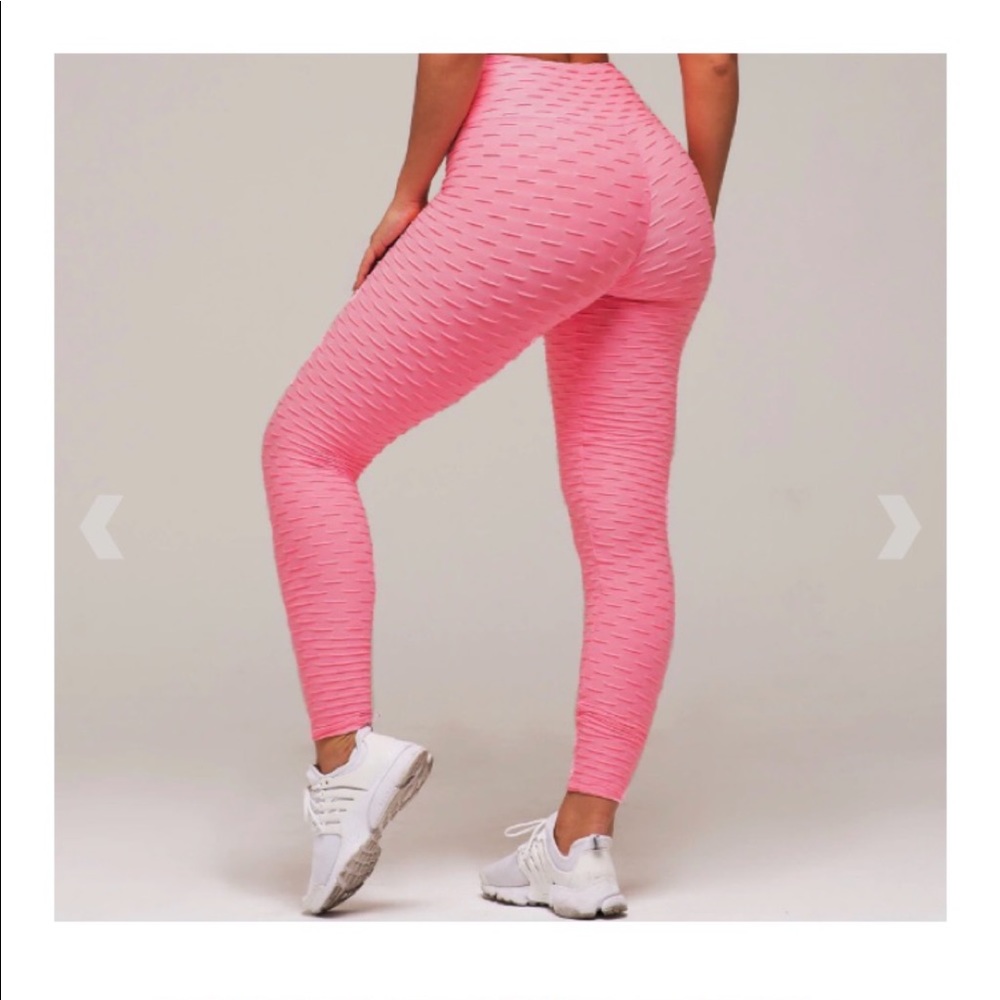 Pink textured scrunch leggings